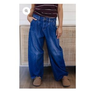 Emery Slouchy Barrel Jeans